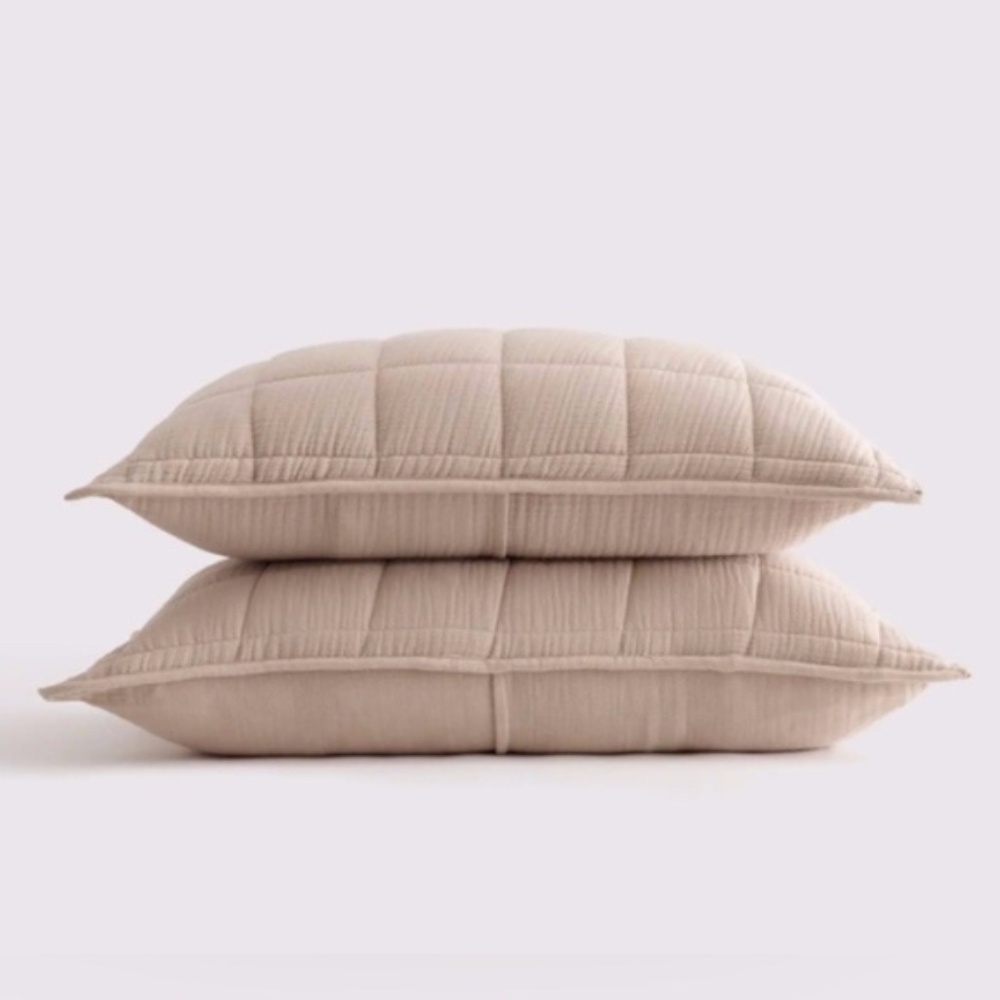 NWOT Quince Organic Airy Gauze Box Quilt King Sham Set in Dune (Tan)